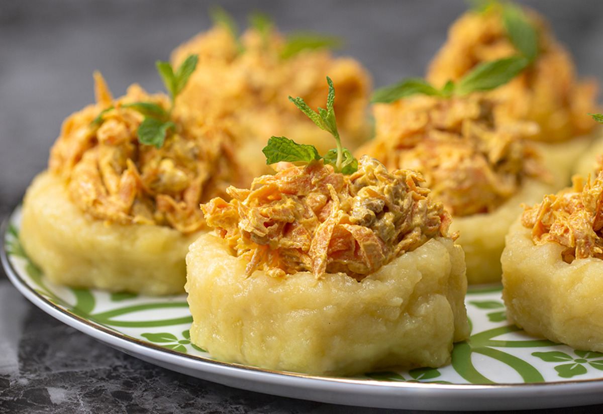 Misafir Kıskandırır: Patates Çanağında Havuç Salatası Tarifi