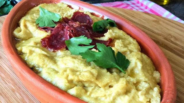 Davet Sofralarının Vazgeçilmezi: Pastırmalı Humus
