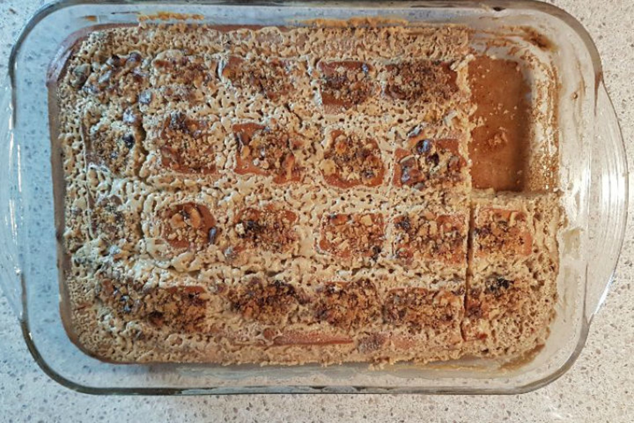 Hızlıca Sofralarda: Tahin Soslu Kek