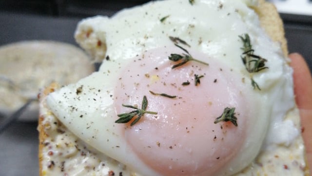 Pratik ve Lezzetli: Eggs Benedict