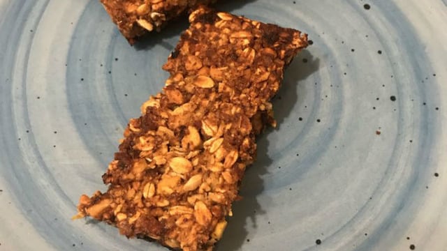 Sağlıklı Atıştırmalık: Ev Yapımı Granola Bar