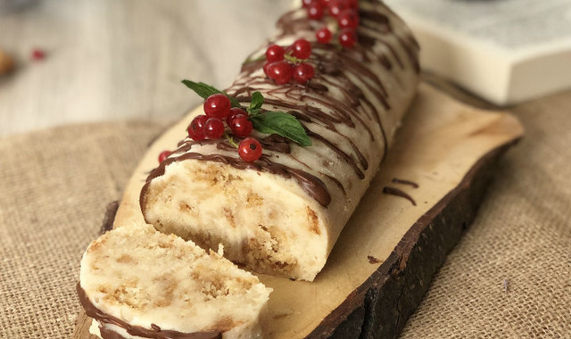 3 Malzemeyle Hazırlanan: Beyaz Çikolatalı Mozaik Pasta
