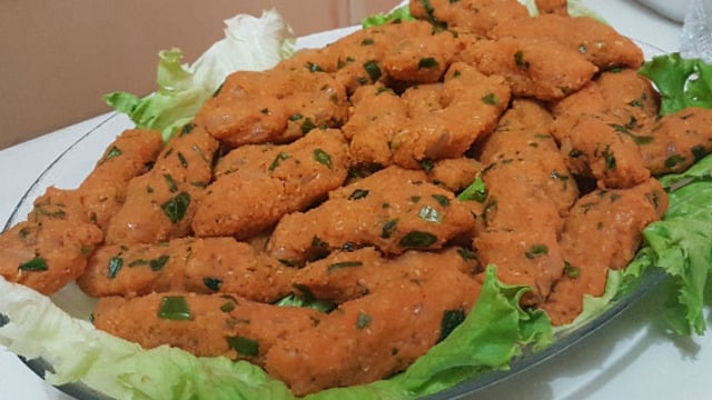Dağılmayan Kıvamıyla: Mercimek Köftesi