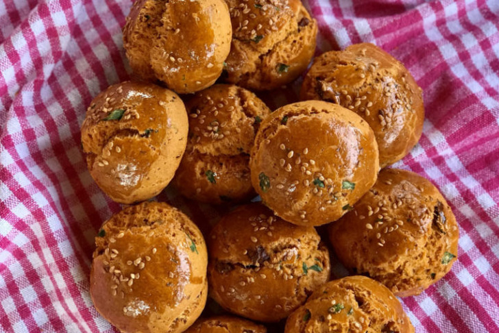 Acukalı ve Lorlu Poğaça Tarifi