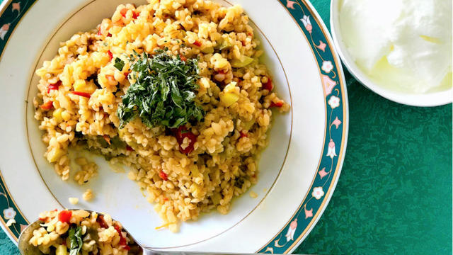 Minik Porsiyon Sağlıktır: Sebzeli Bulgur Pilavı