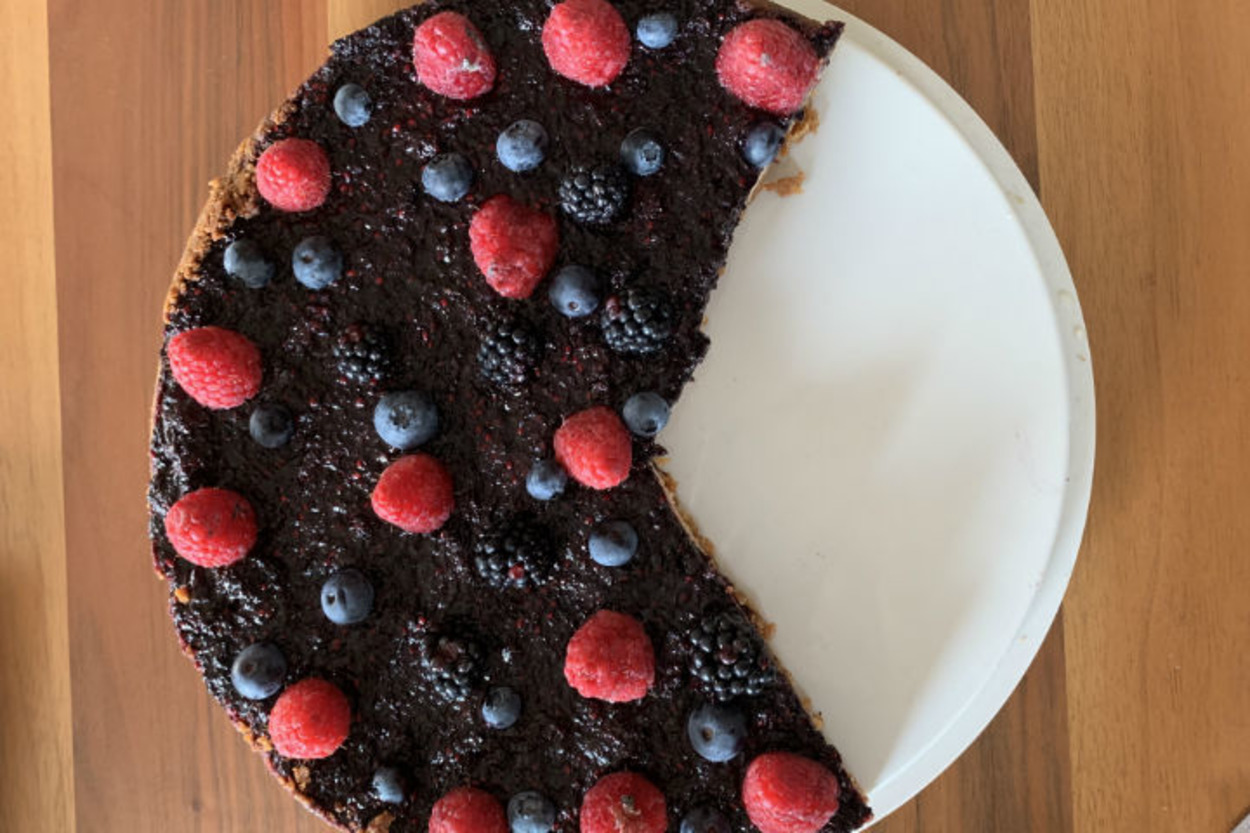 Hafif ve Lezzetli: Orman Meyveli Cheesecake