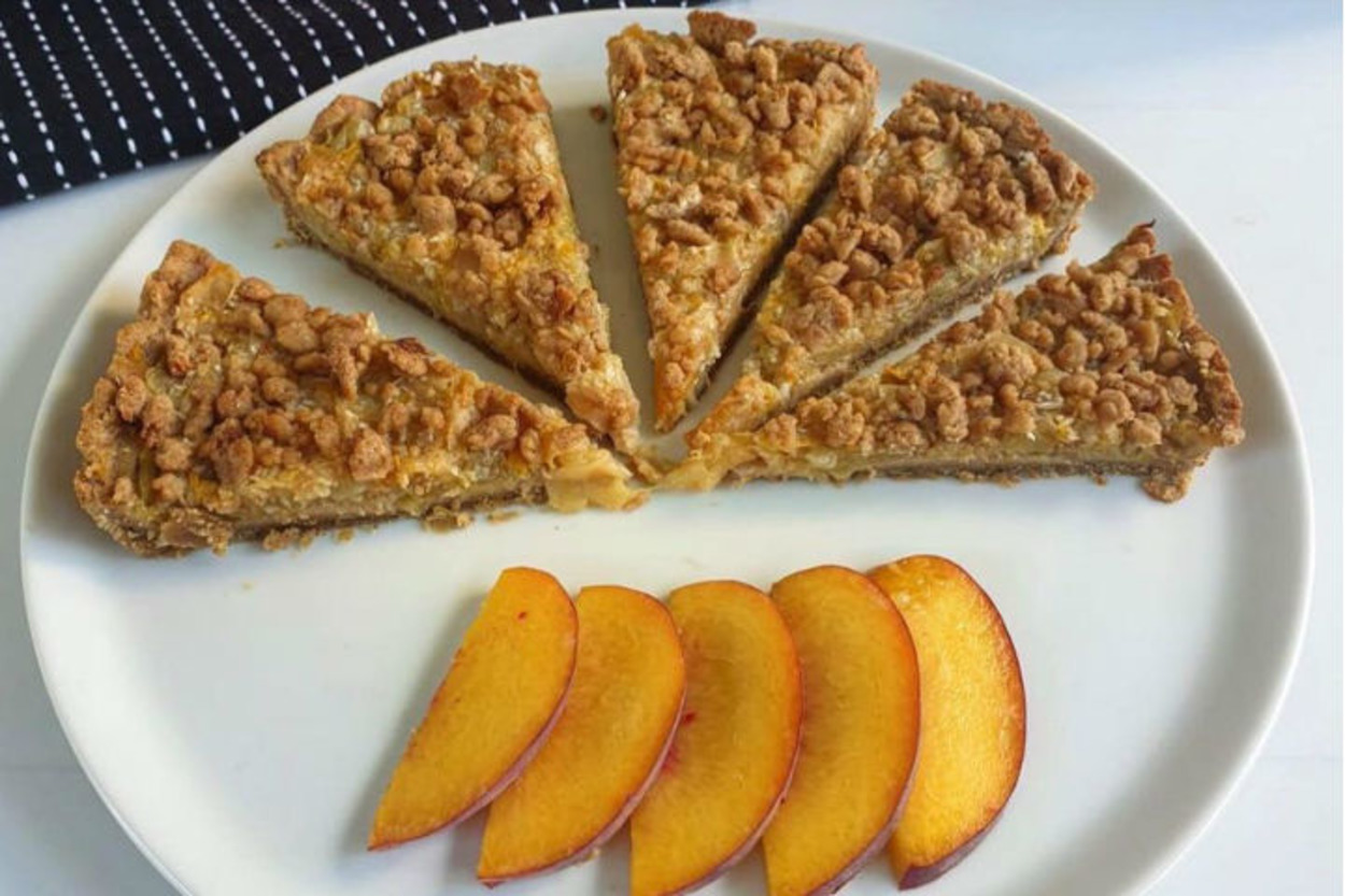 Beyaz Una Son: Tam Buğdaylı ve Şeftalili Tart