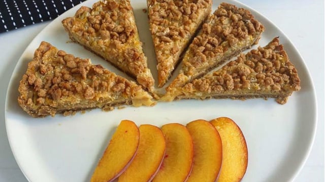 Beyaz Una Son: Tam Buğdaylı ve Şeftalili Tart