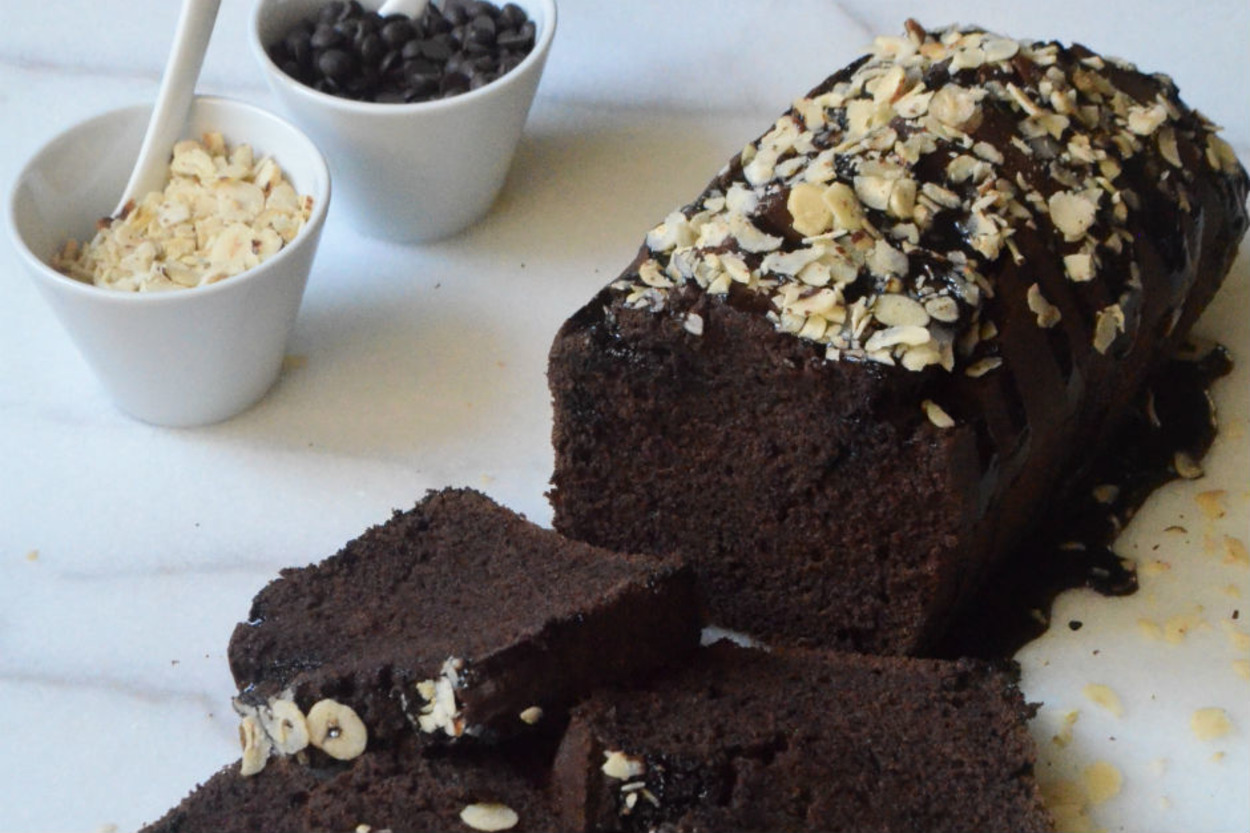 Brownie Tadında: Fındıklı Kakaolu Kek