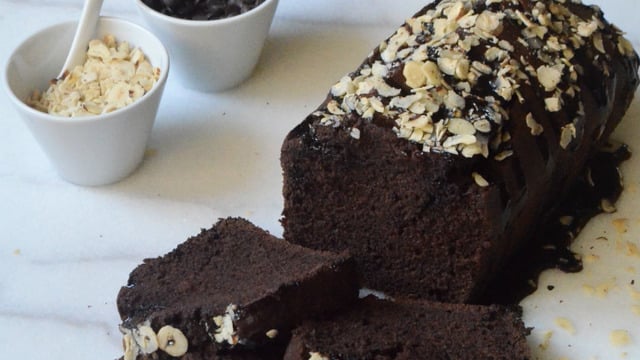 Brownie Tadında: Fındıklı Kakaolu Kek