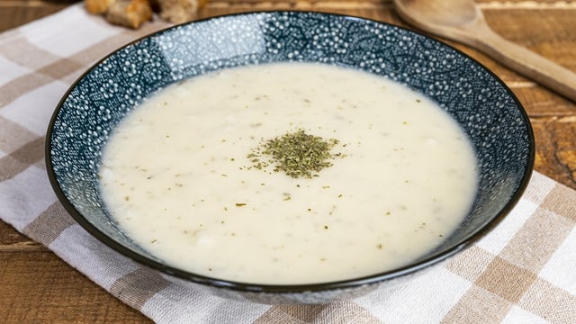Hem de Yumurtasız: Kolay Yayla Çorbası