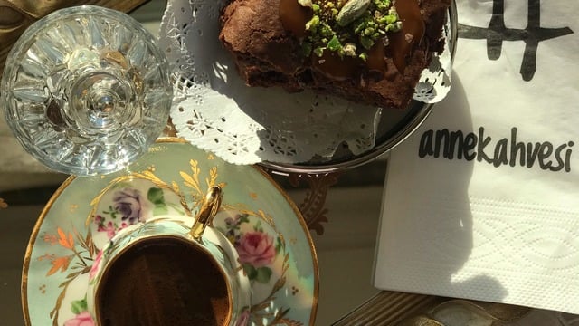 Muhteşem Kıvamıyla: Karamelli Brownie