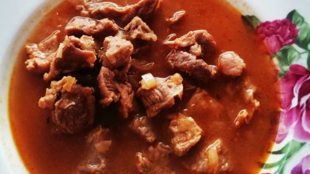 Suyuna Banılası: Tas Kebabı