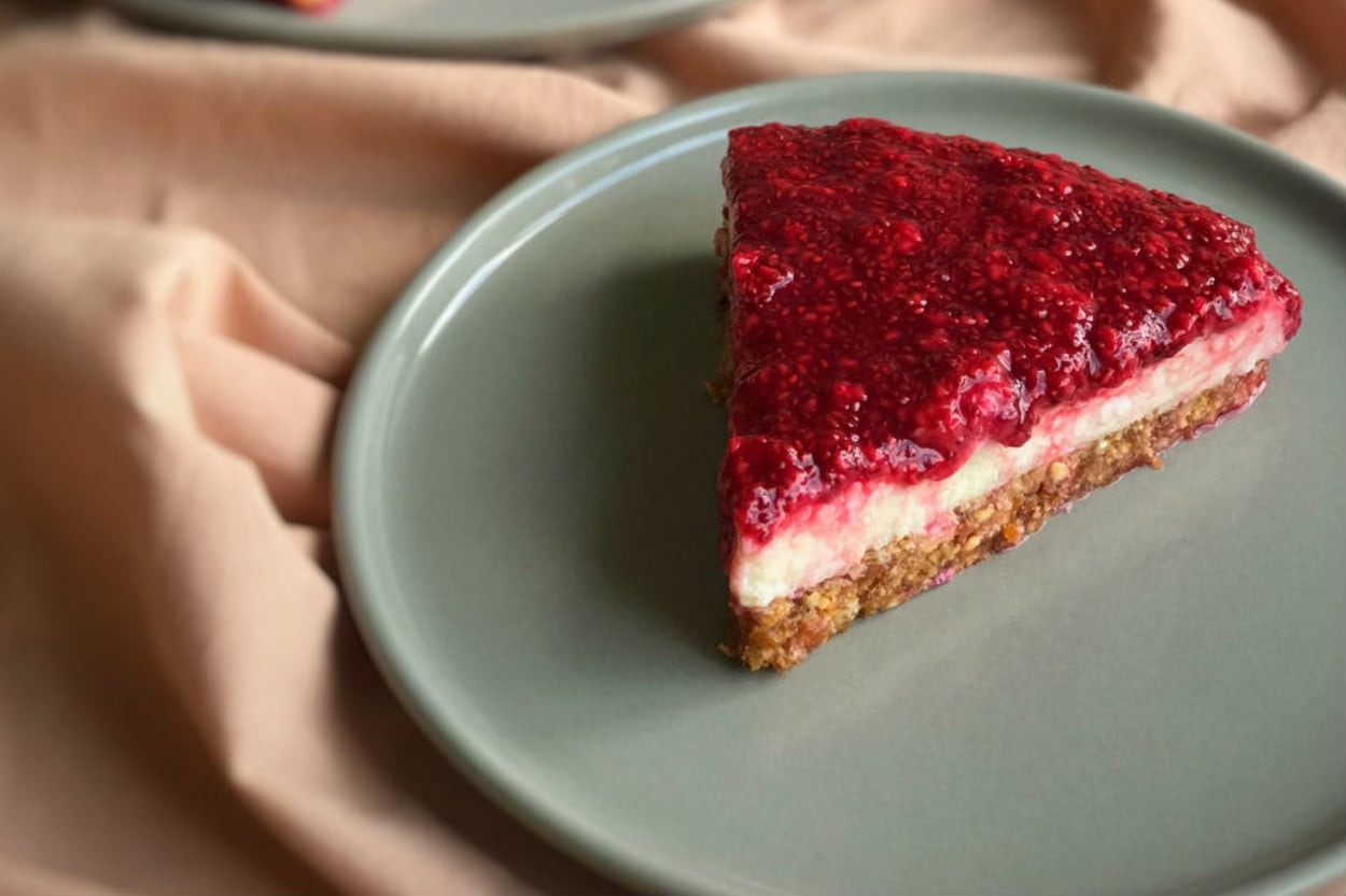 Renk Şöleni: Frambuazlı Fit Cheesecake