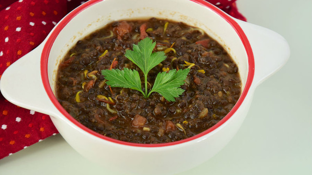 Lezzetli Protein Kaynağı: Beluga Mercimek Çorbası
