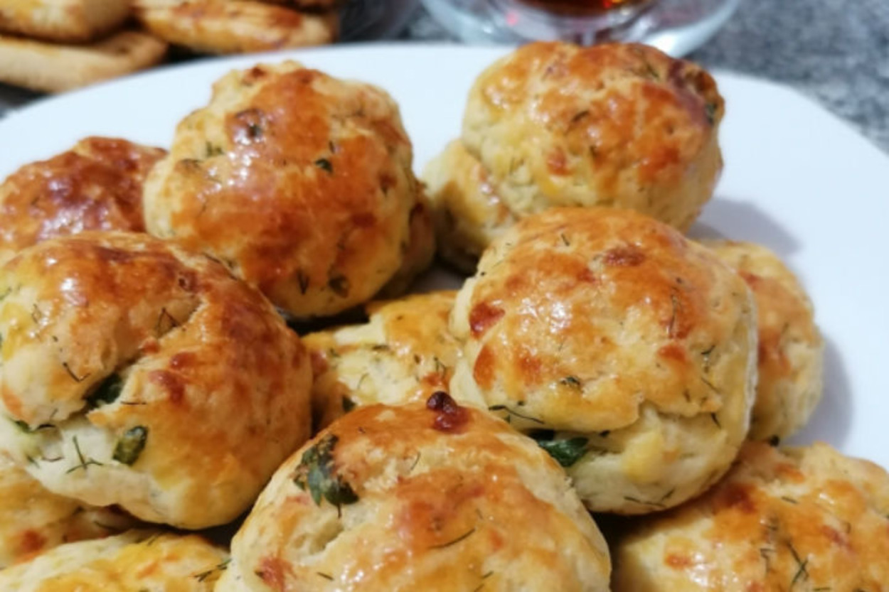 Kabartma Tozlu: Otlu Kolay Poğaça
