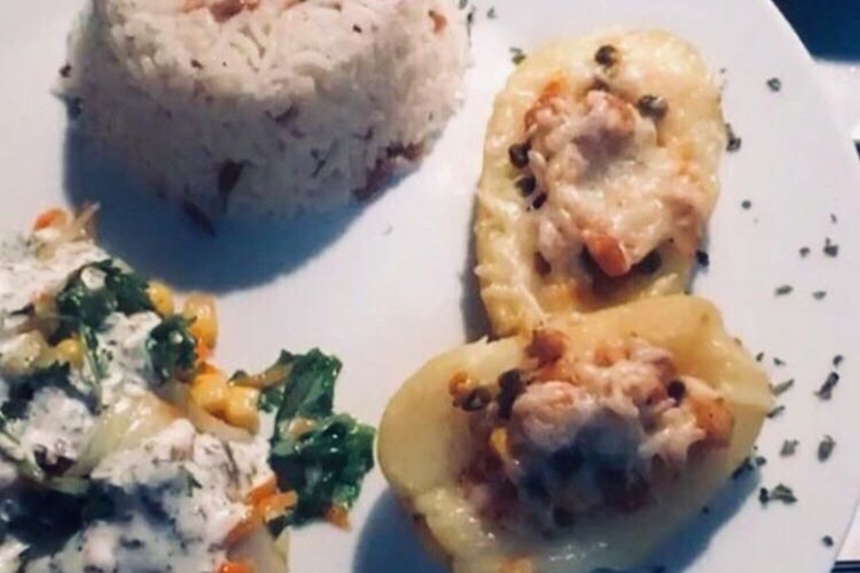 Patates Çanağında: Sebzeli Tavuk