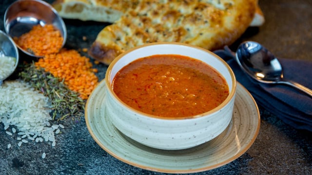 Kıvamı da Mükemmel: Kolay Ezogelin Çorbası