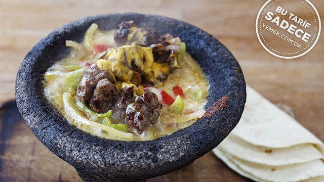 Özgür Şef Steakhouse'dan: Sebzeli, Peynir Soslu Şaşlık