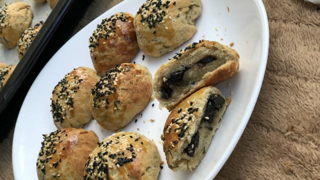 Yumuşacık, Ağızda Dağılan Kıvamıyla: Zeytinli Dereotlu Fit Poğaça