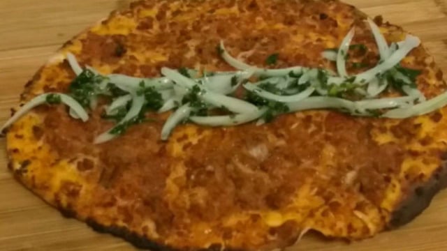 Sevmeyeni Yok: Ev Yapımı Lahmacun