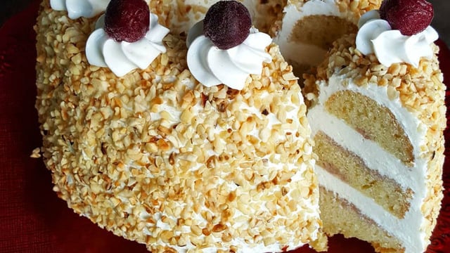 Bir Alman Klasiği: Frankfurter Kranz