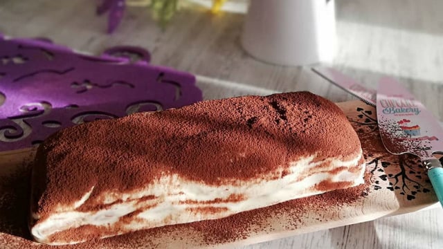 Onları Şaşırtın: Baton Kek Kalıbında Tiramisu
