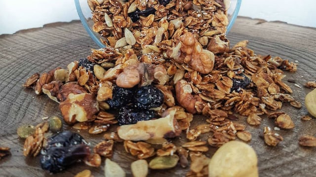 Okula, İşe Götürmelik: Rafine Şekersiz Granola
