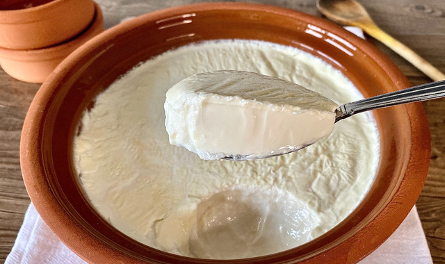 O Yoksa Eksiğiz: Yoğurt
