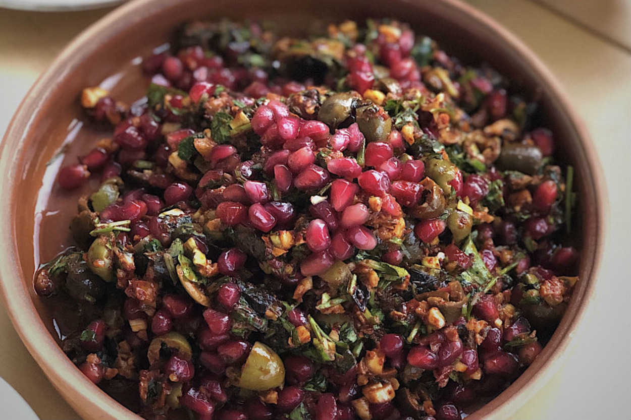Narla Güzelleşen Meze: Zeytin Peyvazı