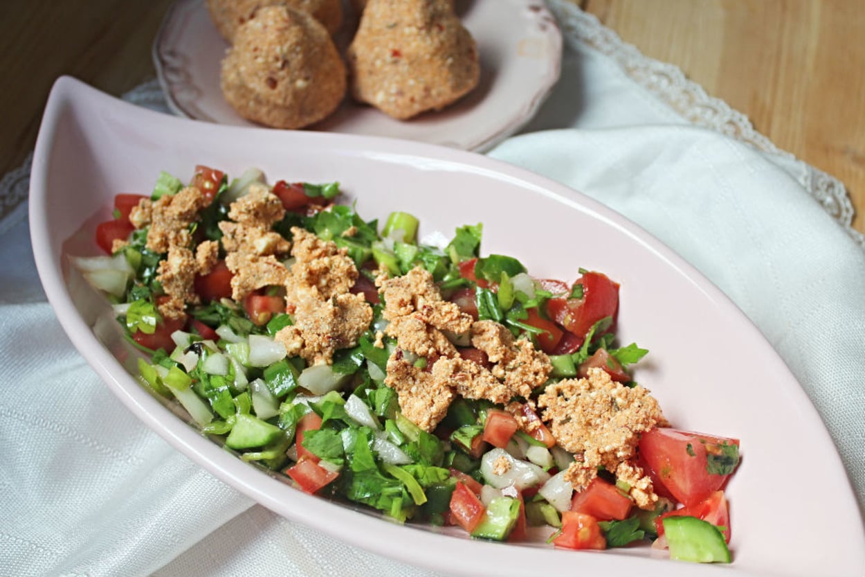 Hatay'dan Geldi: Sürk Peynirli Salata