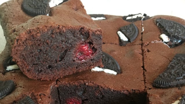 Üstü Kıtır, İçi Islak: Frambuazlı Çikolatalı Brownie