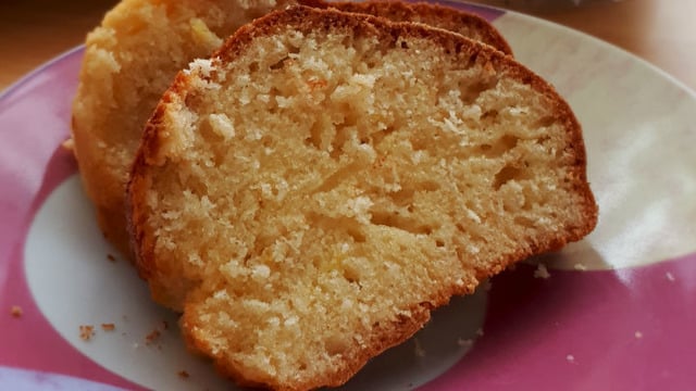 Çayın Yanına: Limonlu Hindistan Cevizli Kek