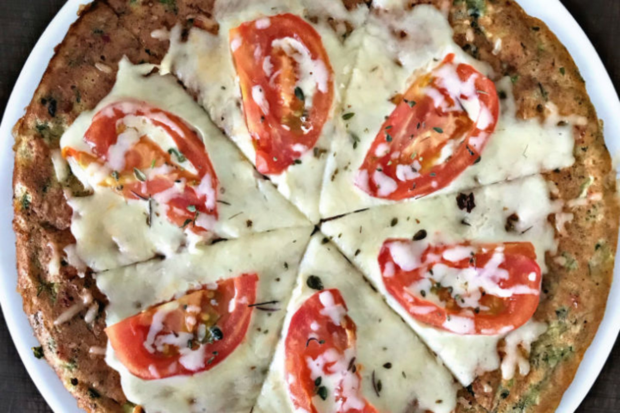 Farklı Lezzet Arayanlara: Tavada Kabak Pizza