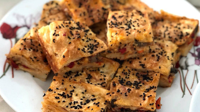 Hazır Yufkadan, Şipşak: Kolay Mantarlı Börek
