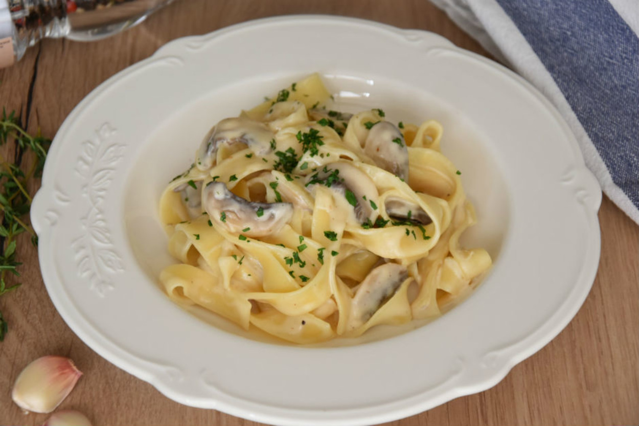 Bir İtalyan Güzeli: Fettuccine Alfredo