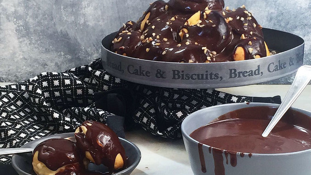 Pastane Tadında: Tam Ölçülü Profiterol