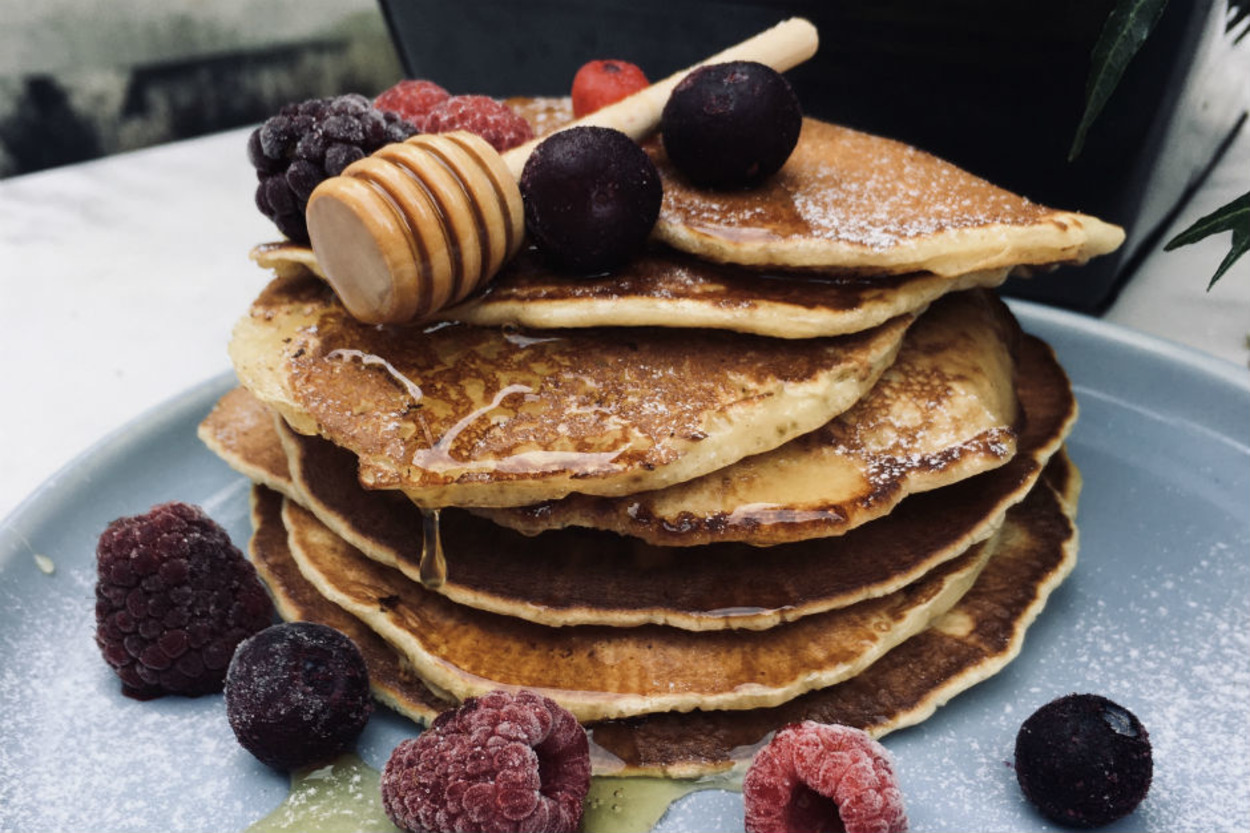 Pratik ve Enfes: Orman Meyveli Pancake