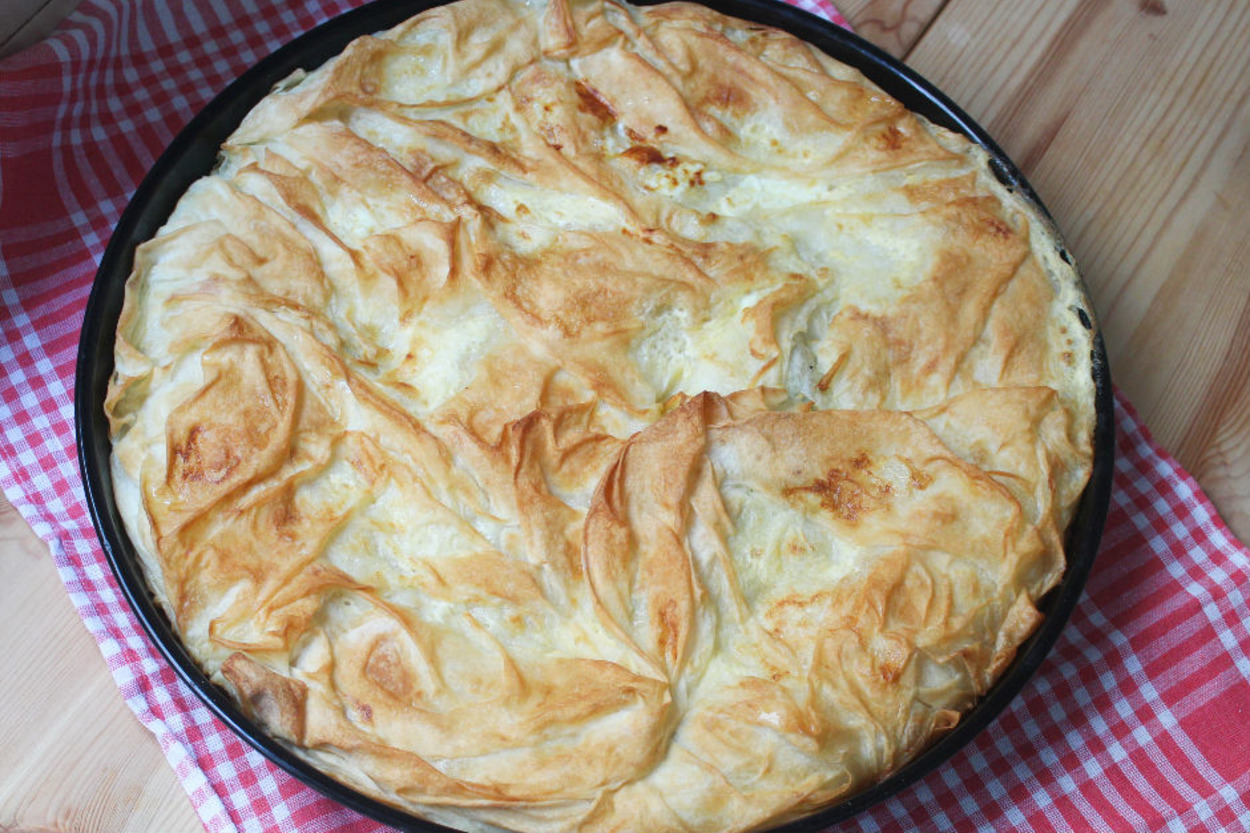 Kahvaltınıza, Çayınızın Yanına Hemen Hazır: Kolay Sodalı Börek