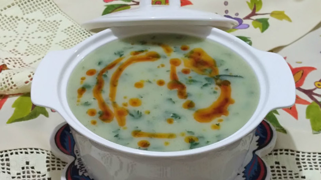 Şifası ve Lezzeti Bol: Sütlü Isırgan Çorbası
