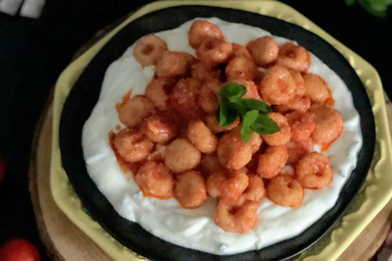 Nefis Uyum: Cacıklı Fellah Köfte