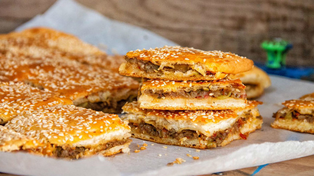 Tadı Damakta Kalır: Patlıcanlı Basma Börek