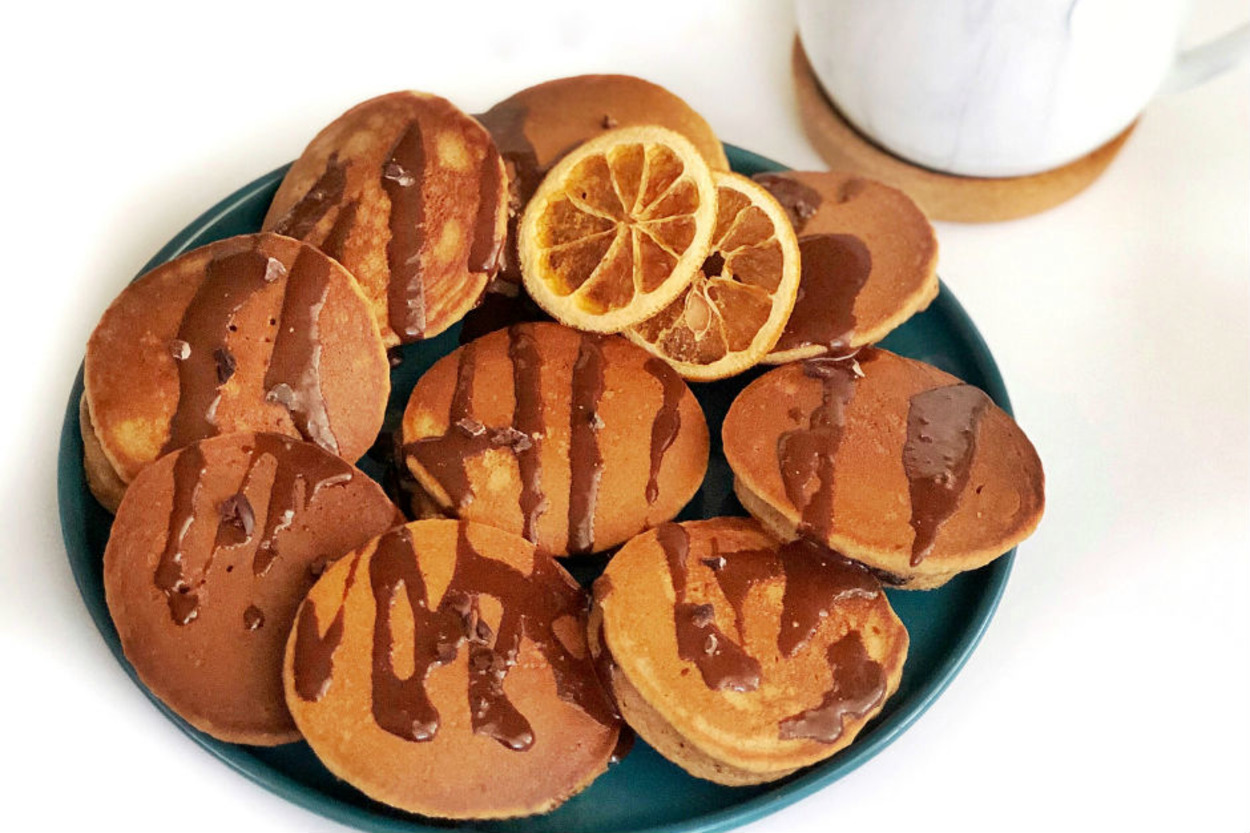 Yumuşacık Lezzetiyle: Çikolata Dolgulu Pancake