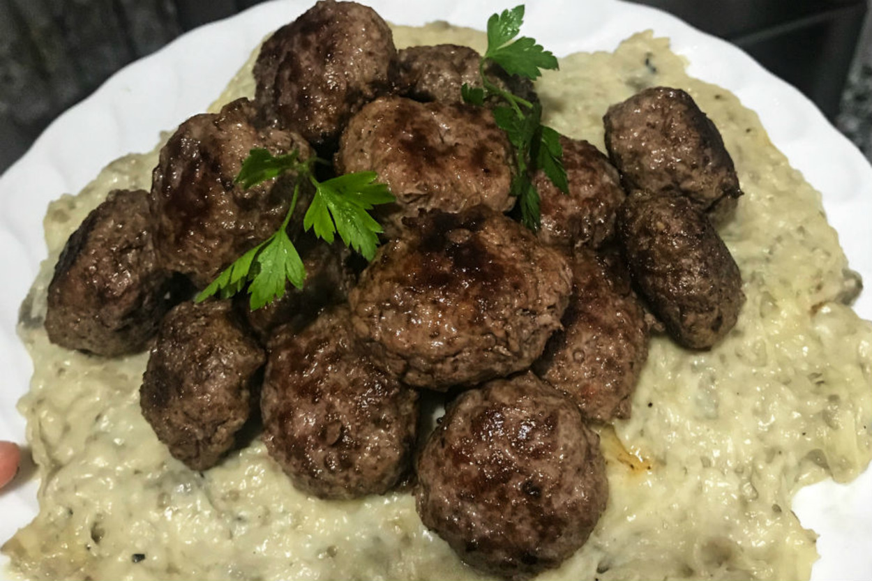 Bunu da Beğendi: Köfteli Hünkar Beğendi