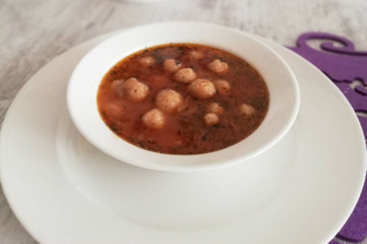 Tek Kasesiyle Doyurur: Topalak Çorbası
