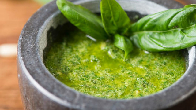 Her Şeye Yakışır: Fesleğen Pesto Sos