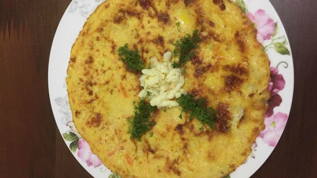 En Lezzetlisi: Susamlı Kaşarlı Kabak Omlet