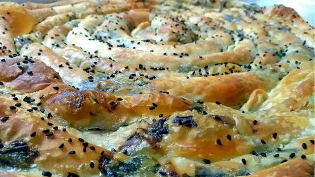 Hem de El Açması: Ispanaklı Boşnak Böreği