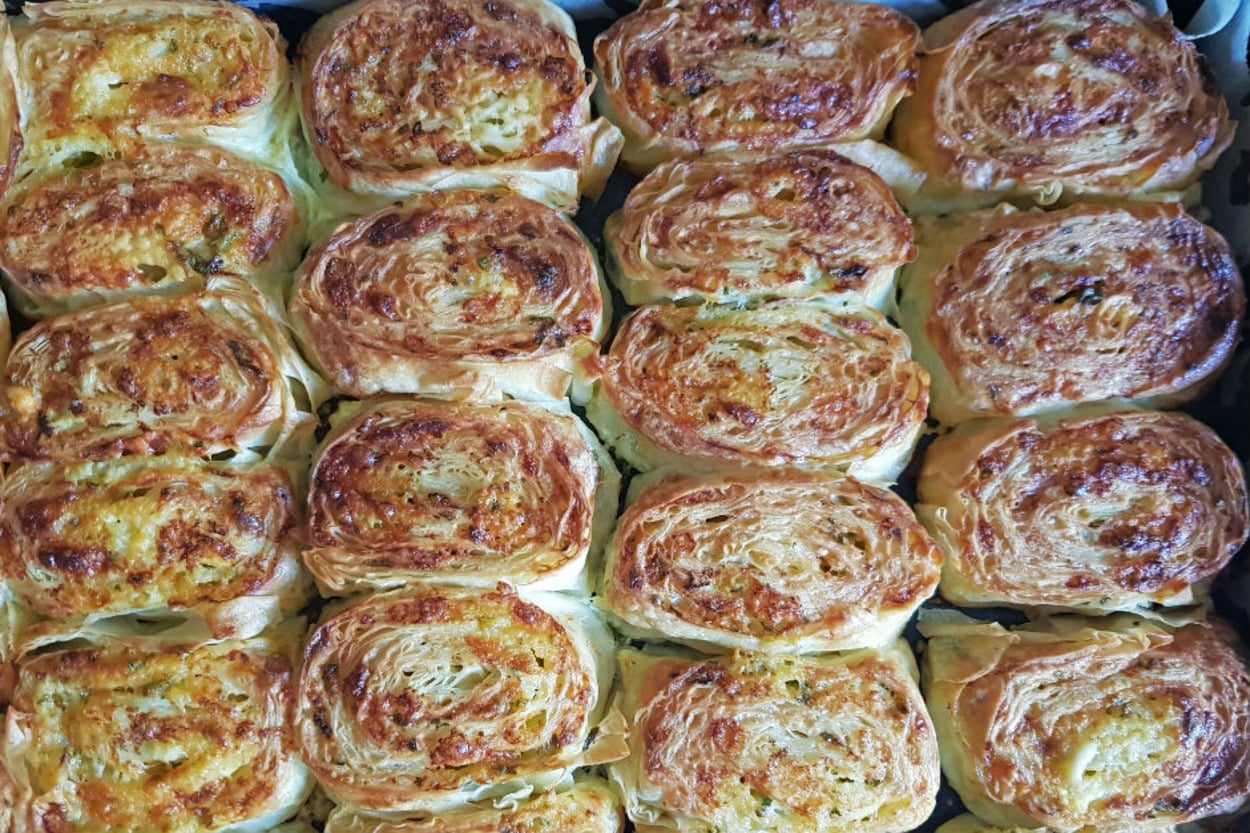 Yemesine Doyum Olmaz: Sodalı Peynirli Dilim Börek