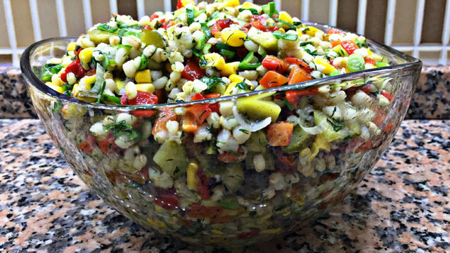 Rengarenk Görünümüyle: Buğday Salatası
